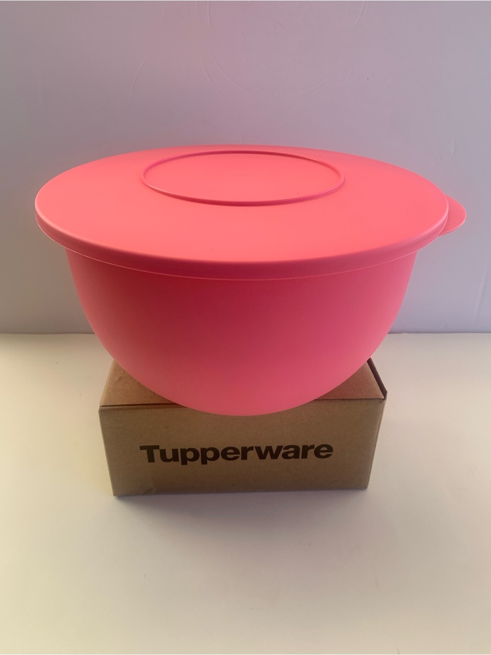 TUPPERWARE® IMPRESSIONS CLASSIC BOWL 4.3 LITER PINK